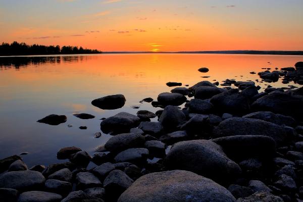 PHOTOWALL / Northern Sweden Midnight Sun (e10091)