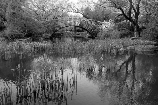 PHOTOWALL / Central Park Stone Bridge - b/w (e10164)