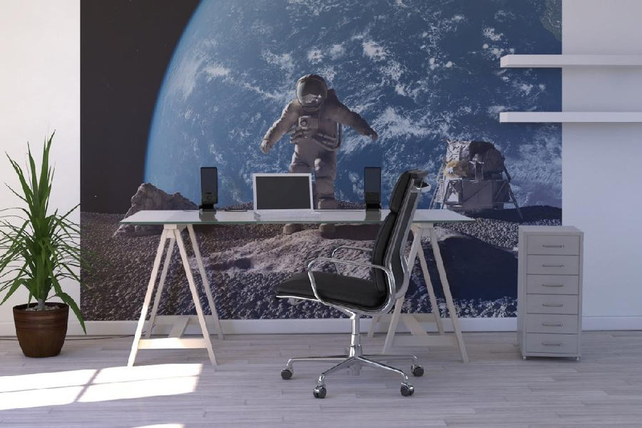 PHOTOWALL / Astronaut with Earth in Background (e20366)