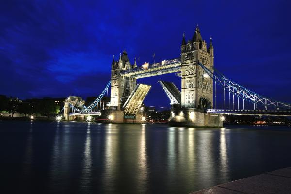 PHOTOWALL / Tower Bridge at Night (e20914)