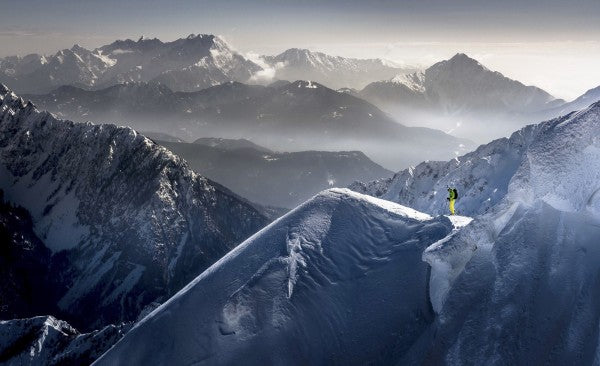 PHOTOWALL / Skier on Mountain Top (e22481)