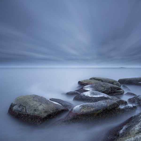 PHOTOWALL / Foggy Stones in Blue Sea (e22574)