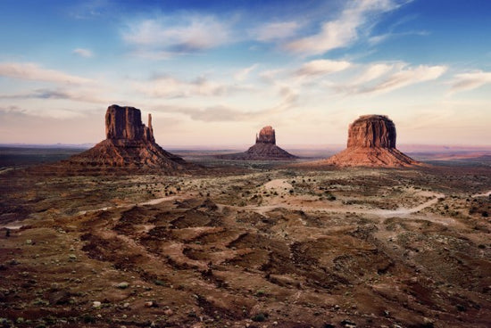 PHOTOWALL / Sunset over auburn rocks (e24026)