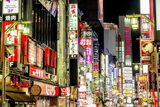 PHOTOWALL / Nightstreet in Tokyo (e24318)