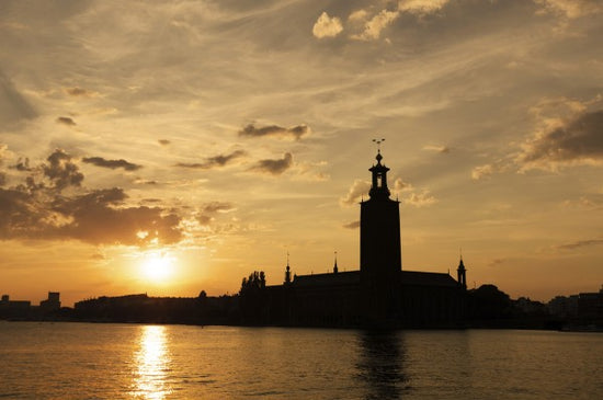 PHOTOWALL / Stockholm City Hall in Sillhouette (e25260)