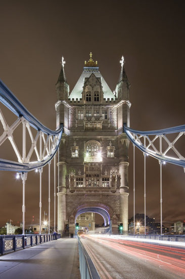 PHOTOWALL / Standing on London Bridge II (e29950)