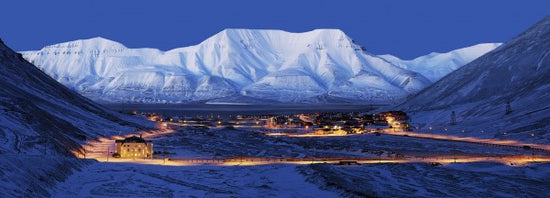 PHOTOWALL / Longyearbyen by Night,Svalbard III (e29933)