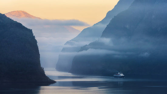 PHOTOWALL / Norwegian Fjord in Fog (e30676)