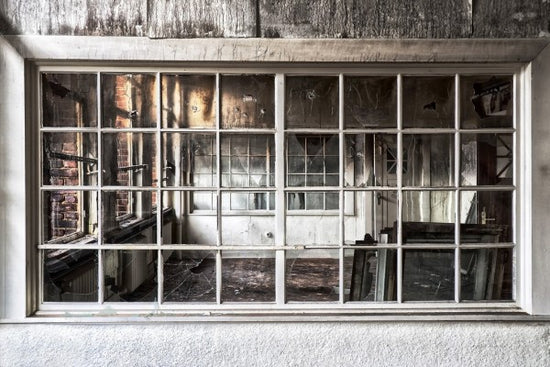 PHOTOWALL / Broken Old Window (e310164)