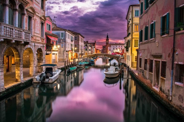 PHOTOWALL / Canal in Venice (e310611)
