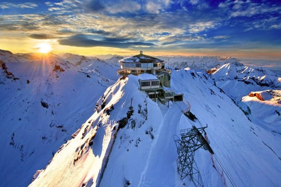 PHOTOWALL / Schiltorn Mountain Station (e310671)