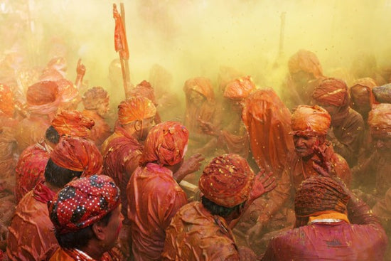 PHOTOWALL / Lathmar Holi (e311000)