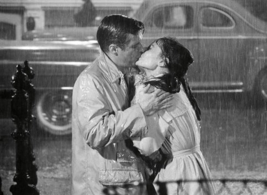 PHOTOWALL / Audrey Hepburn and George Peppard in Breakfast at Tiffanys (e314730)