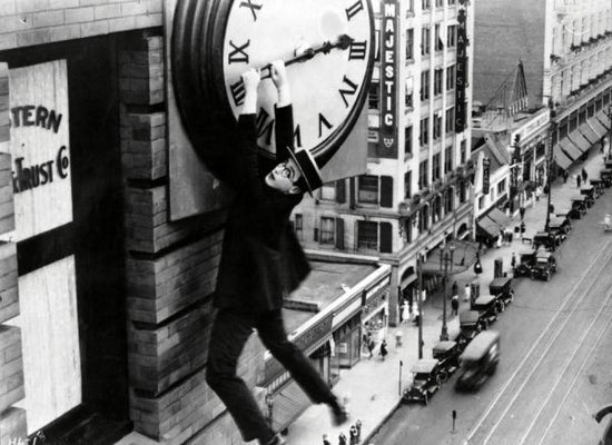 PHOTOWALL / Harold Lloyd in Safety Last (e314865)