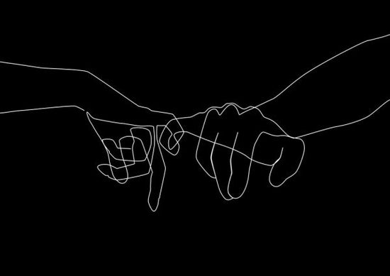 PHOTOWALL / Black Pinky Swear (e316716)