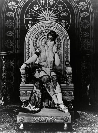 PHOTOWALL / Queen - Betty Blythe (e316897)