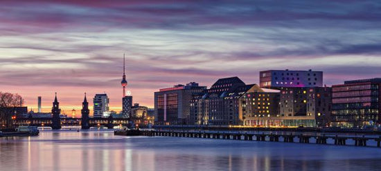 PHOTOWALL / Cloudy Sunset in Berlin (e318044)