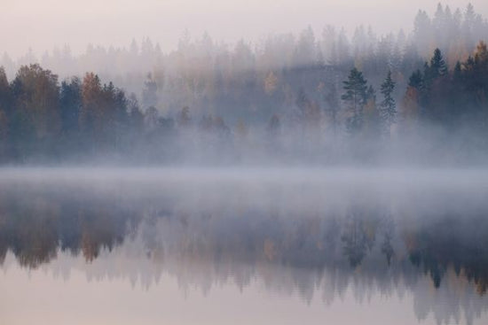 PHOTOWALL / Lake Reflection (e318397)