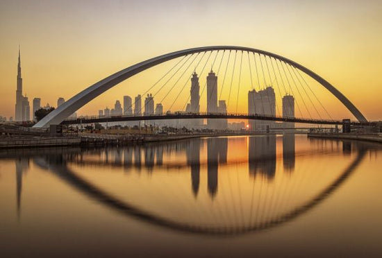 PHOTOWALL / Sunrise at the Dubai Water Canal (e324110)