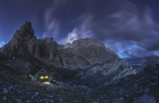 PHOTOWALL / Cabin in the Mountains (e328487)