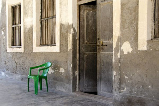 PHOTOWALL / Chain Beside Door (e331463)