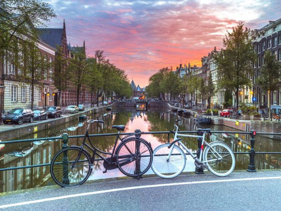 PHOTOWALL / Bicycles over a Canal in Amsterdam (e333948)