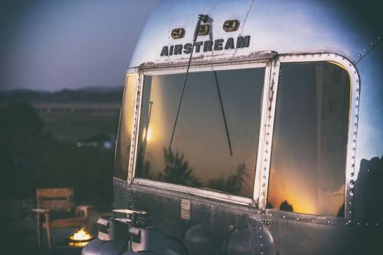 PHOTOWALL / Sunset Airstream (e334395)