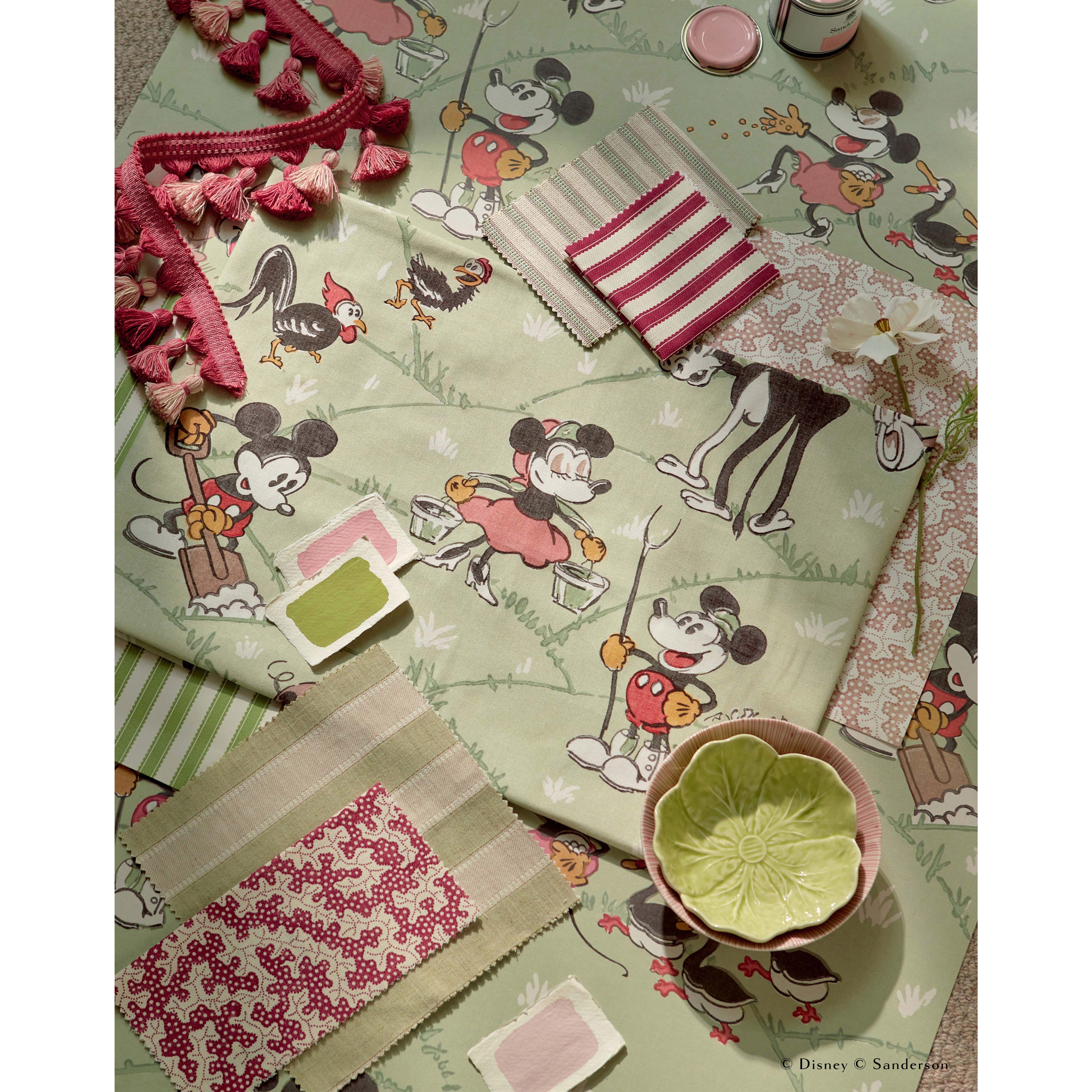Sanderson / Disney Home X Sanderson Wallpapers / MICKEY AT THE