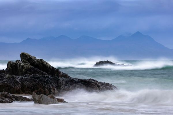 PHOTOWALL / Waves Breaking on the Beach (e93370)