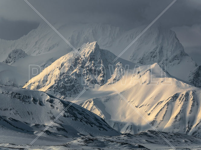 PHOTOWALL / Cold Mountains in Svalbard Norway (e95293)