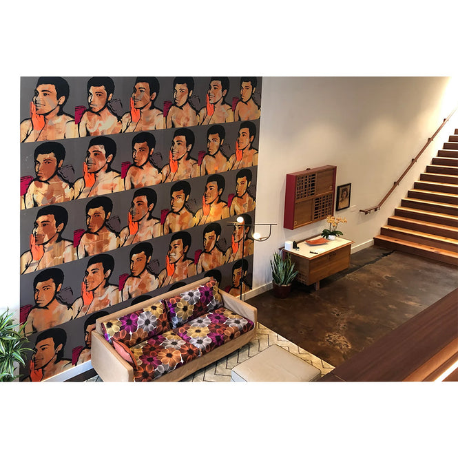 輸入壁紙 Andy Warhol / ALI / Fire on Bright Gold Mylar (single roll)