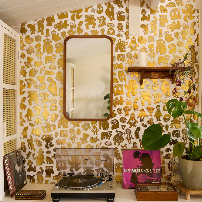 NLXL Gold Foil Wallpapers / Love Machine by Bas Kosters / Gold Foil on white BKS-06