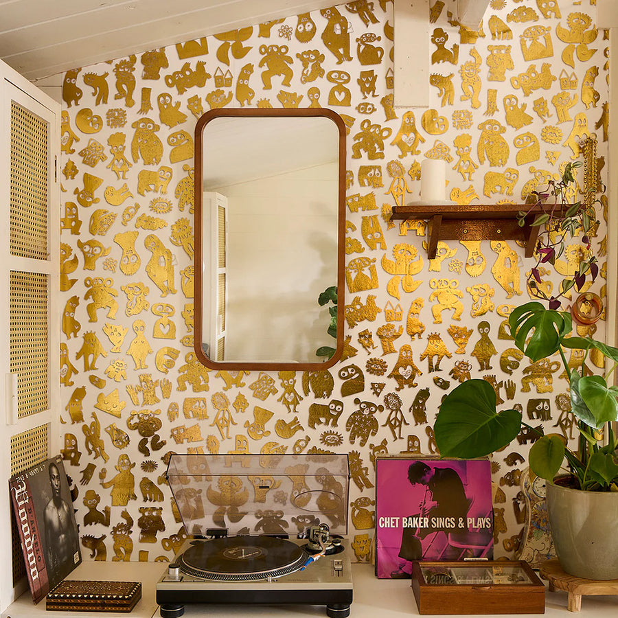 NLXL Gold Foil Wallpapers / Love Machine by Bas Kosters / Gold Foil on white BKS-06