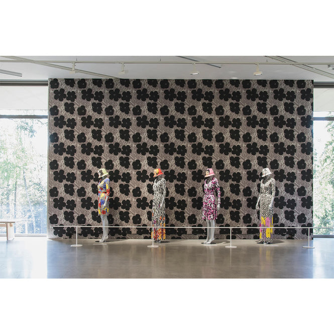 輸入壁紙 Andy Warhol / FLOWERS / Suave on Platinum Clay Coated Paper (single roll)