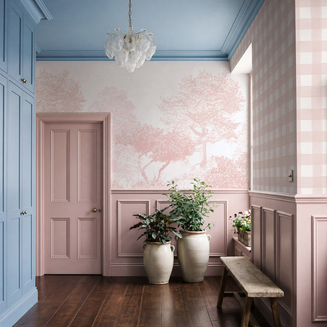 ※コーディネート例（正面：Hua Trees Mural Wallpaper / Pink HUATREES04）