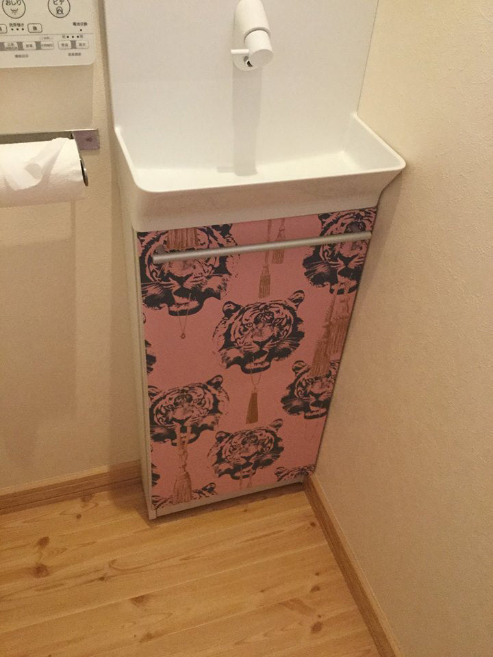 Lisa Bengtsson / Coco Tiger Pink / 0111 | 輸入壁紙専門店 WALPA
