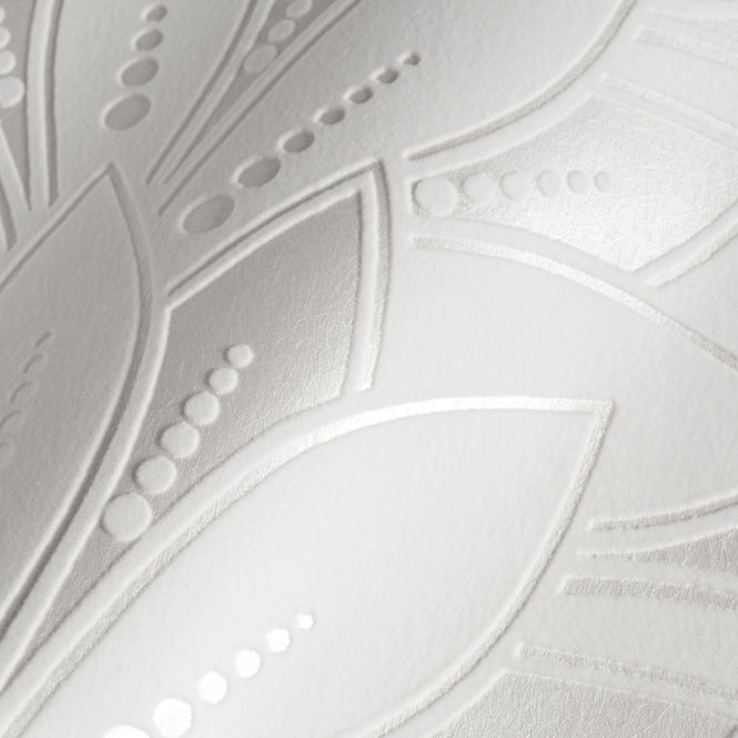1838 Wallcoverings / ELODIE / Astoria Ivory 1907-139-02