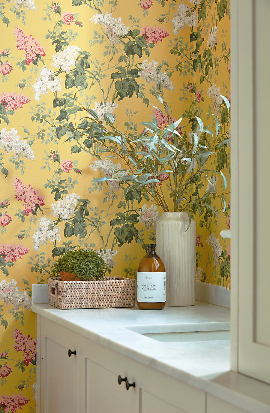 Sanderson / ONE SIXTY WALLPAPER COLLECTION / Sommerville Carmen / Daffodil 217051