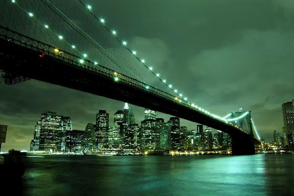 PHOTOWALL / Brooklyn Bridge at Night Green (e9014)