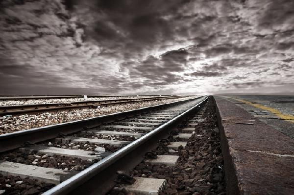 PHOTOWALL / Empty Railway Tracks (e19383)