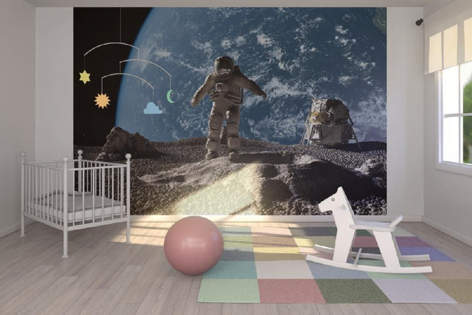 PHOTOWALL / Astronaut with Earth in Background (e20366)