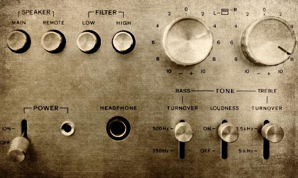 PHOTOWALL / Retro Amplifier (e21357)