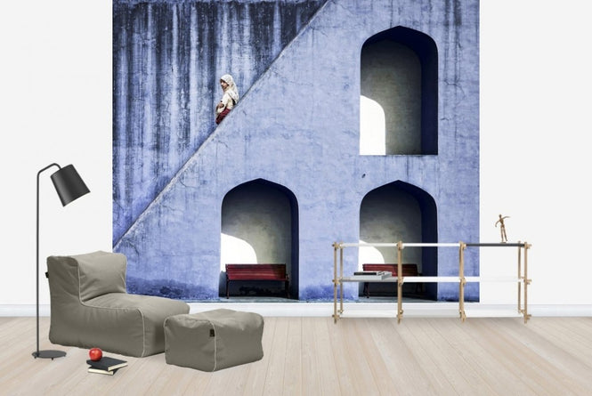 PHOTOWALL / Girl on Stairway (e22524)