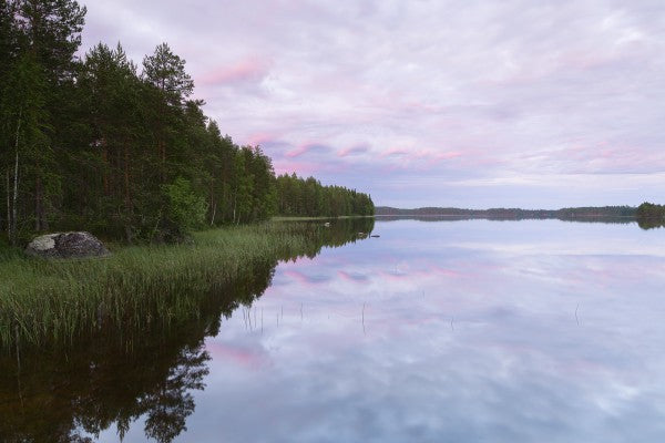 PHOTOWALL / Purple Lake Sunset (e23106)