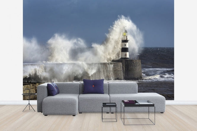 PHOTOWALL / Rough Sea at Seaham Lighthouse in England (e23190)