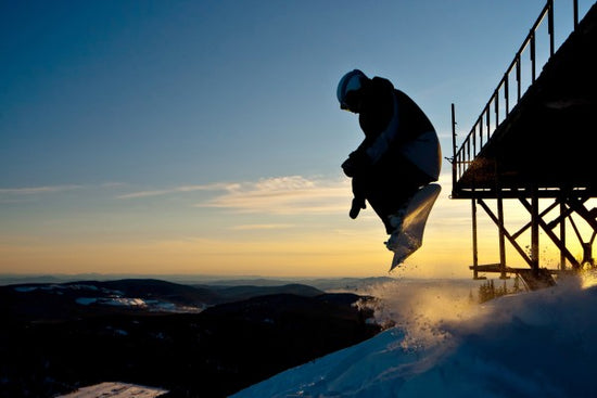 PHOTOWALL / Snowboarder Jump from a Bridge (e23220)