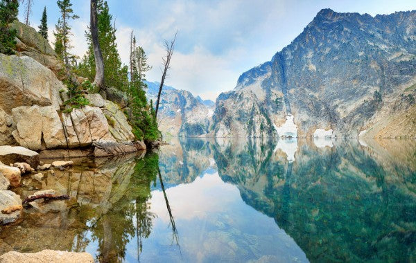 PHOTOWALL / Mountain Lake with Mirror Reflection (e24033)