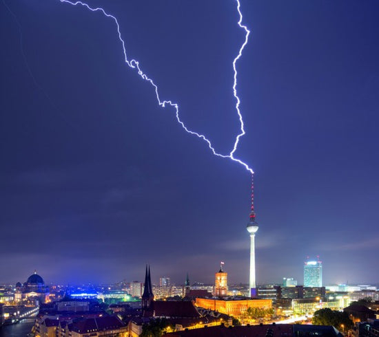 PHOTOWALL / Berlin Lightningstrike (e24061)