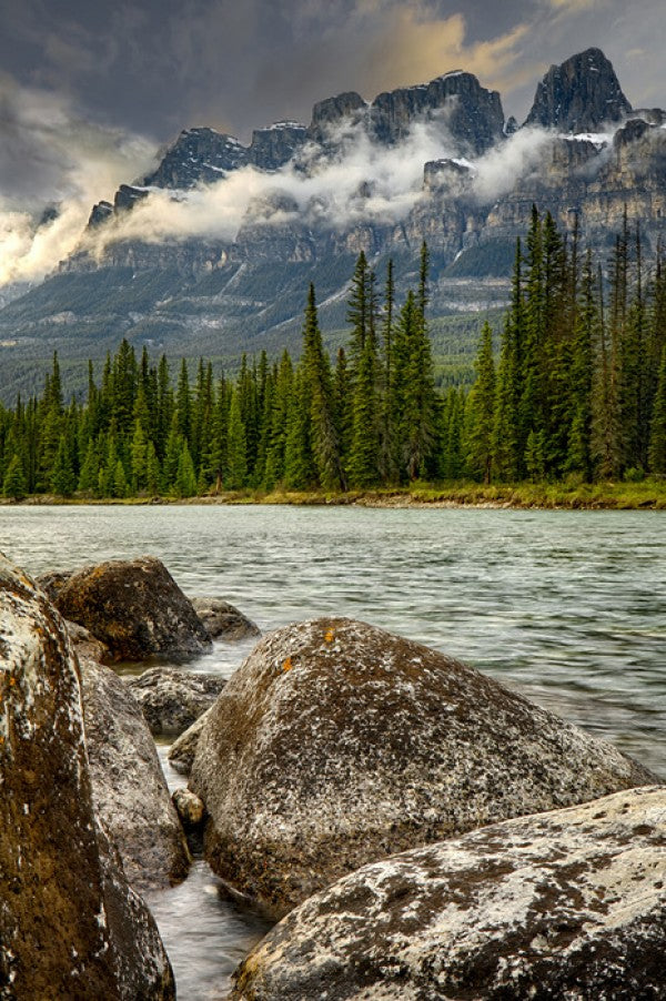 PHOTOWALL / Spring River under Mountain Range (e24669)