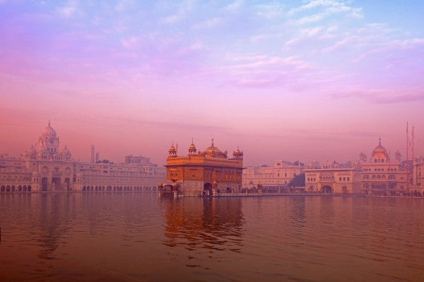 PHOTOWALL / Dawn at The Golden Temple (e29504)